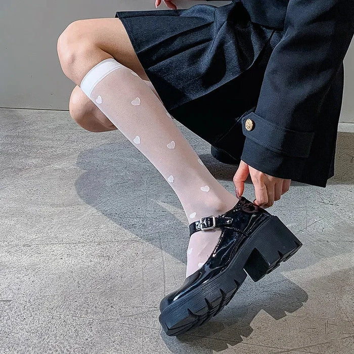 korean-jk-school-black-white-socks-for-women-sexy-girls-heart-print-socks-college-style-fishnet-stockings-knee-high-stockings