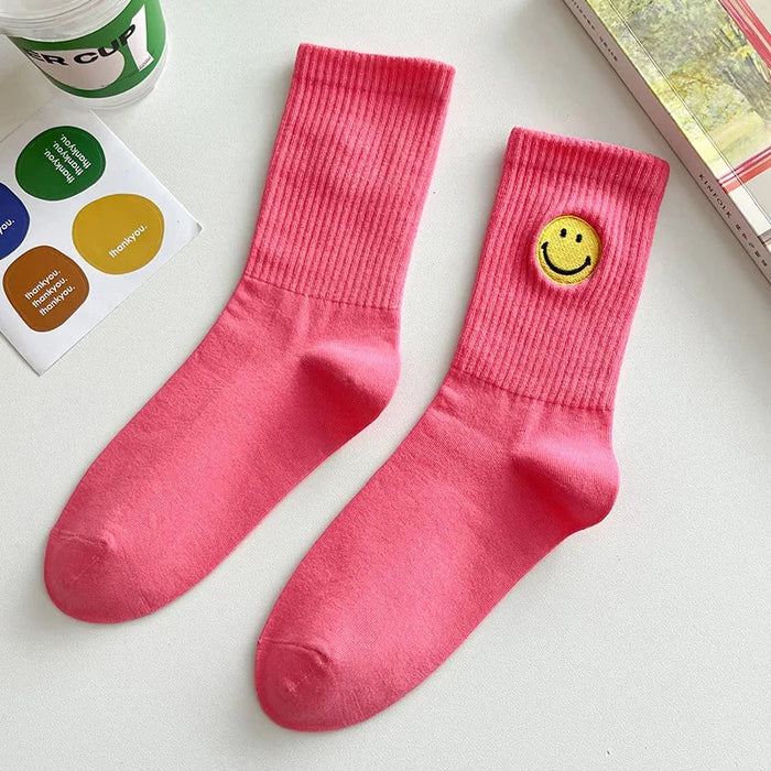 solid-color-medium-tube-socks-for-womens-fresh-smiling-face-pattern-simple-style-comfortable-breathable-girl-socks