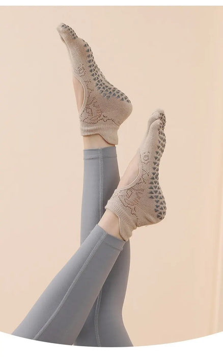 women-yoga-toe-socks-high-quality-anti-slip-five-fingers-pilates-socks-quick-dry-grip-fitness-dance-training-toe-socks-for-girls
