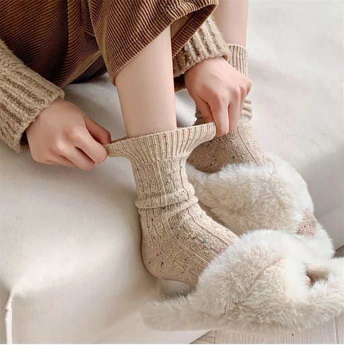 womens-socks-winter-new-novelty-fashion-japanese-style-casual-crew-socks-warm-striped-autumn-simple-wool-socks-for-girls-trendy