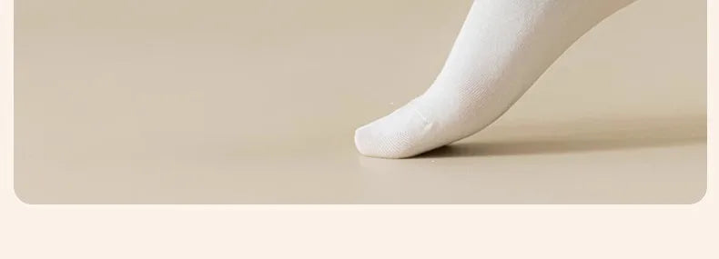5-pairs-of-womens-socks-mid-tube-stacked-socks-solid-color-flat-bottom-casual-socks-black-and-white-spring-and-autumn-socks