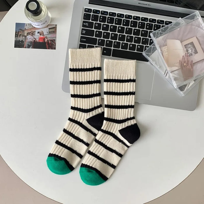 Various Stylish Cotton Medium Tube Design Socks