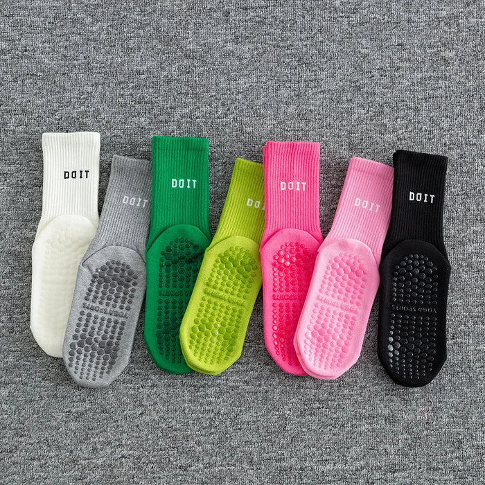 womens-fitness-floor-socks-trend-mid-length-yoga-socks-sports-socks-sweat-absorbing-and-breathable-pilates-socks