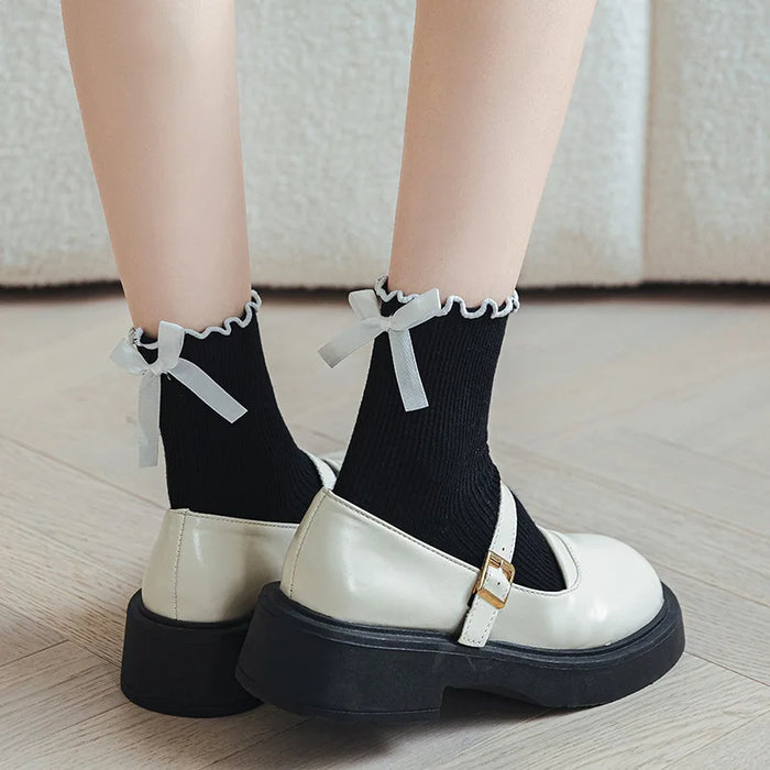 Sweet Bowknot Tied Middle Tube Socks Women Heel Bow Socks
