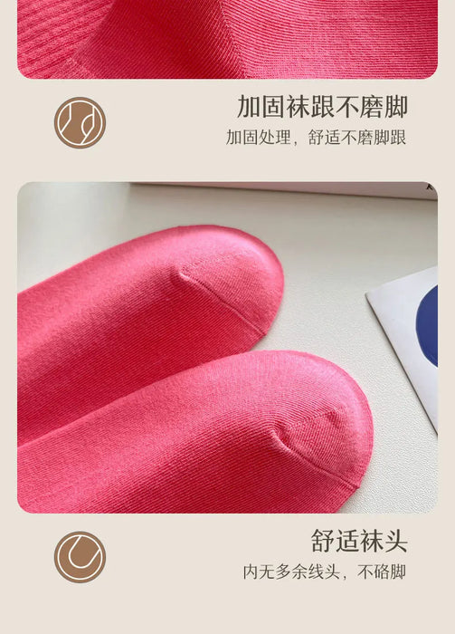 solid-color-medium-tube-socks-for-womens-fresh-smiling-face-pattern-simple-style-comfortable-breathable-girl-socks