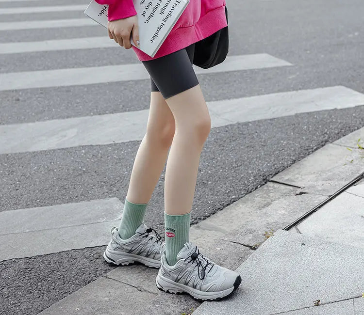 Embroidery Fashion Sports Women Socks Ins Designer