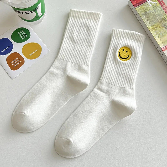 solid-color-medium-tube-socks-for-womens-fresh-smiling-face-pattern-simple-style-comfortable-breathable-girl-socks