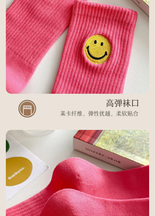 solid-color-medium-tube-socks-for-womens-fresh-smiling-face-pattern-simple-style-comfortable-breathable-girl-socks