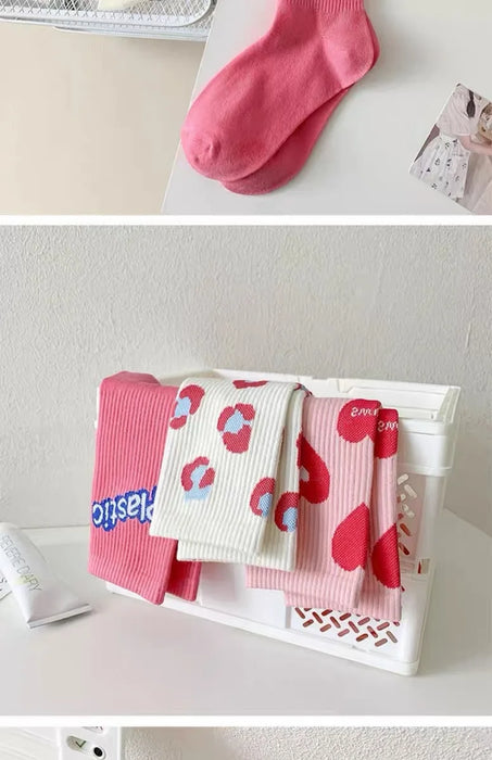 Women's Floral Heart Print Crew Socks