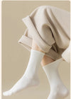 5-pairs-of-womens-socks-mid-tube-stacked-socks-solid-color-flat-bottom-casual-socks-black-and-white-spring-and-autumn-socks