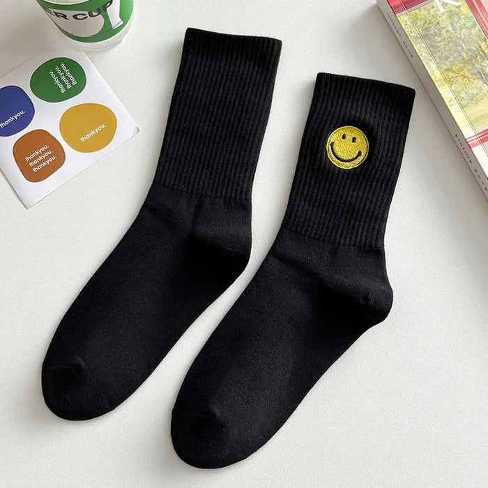 solid-color-medium-tube-socks-for-womens-fresh-smiling-face-pattern-simple-style-comfortable-breathable-girl-socks