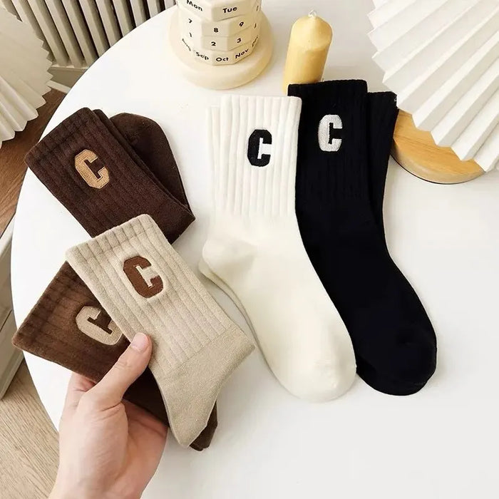 5-pairs-of-womens-c-letter-printed-socks-fashionable-and-versatile-mid-length-socks-casual-and-comfortable-sports-socks