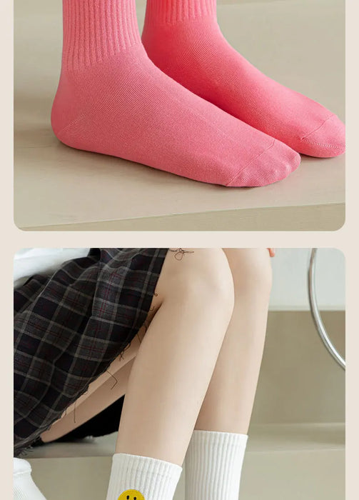 solid-color-medium-tube-socks-for-womens-fresh-smiling-face-pattern-simple-style-comfortable-breathable-girl-socks